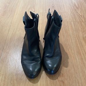 Sam Edelman James bootie. Black sz 9